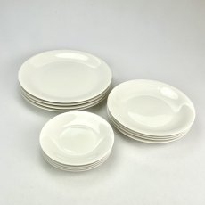 画像1: ホワイト ディナーウェア 4人用 12枚セット White Dinner Plate 12 Piece Set (1)