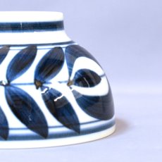 画像3: 波佐見焼 お茶碗 廻り花 大小 2個セット Hasamiware Rice Bowls Mawaribana Large and Small 2pc (3)
